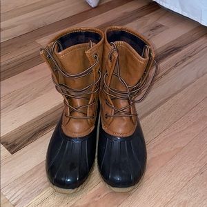 Women’s duck boots